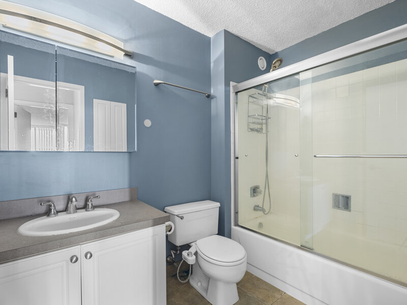 10 E Ontario Street Chicago IL 60611