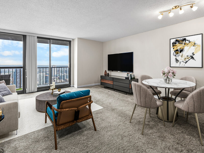 10 E Ontario Street Chicago IL 60611