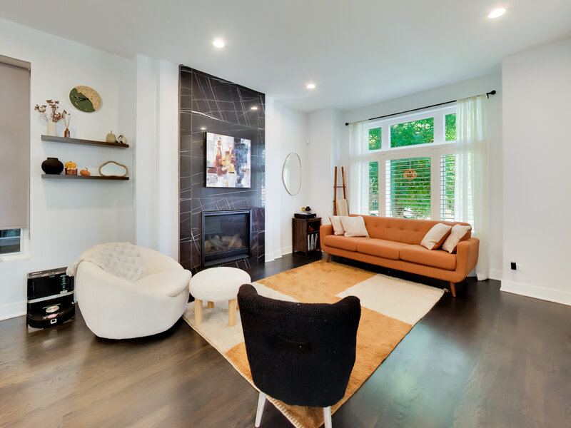 2415 W Huron Street Chicago IL 60612