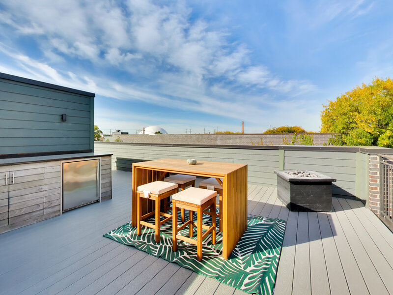 2415 W Huron Street Chicago IL 60612