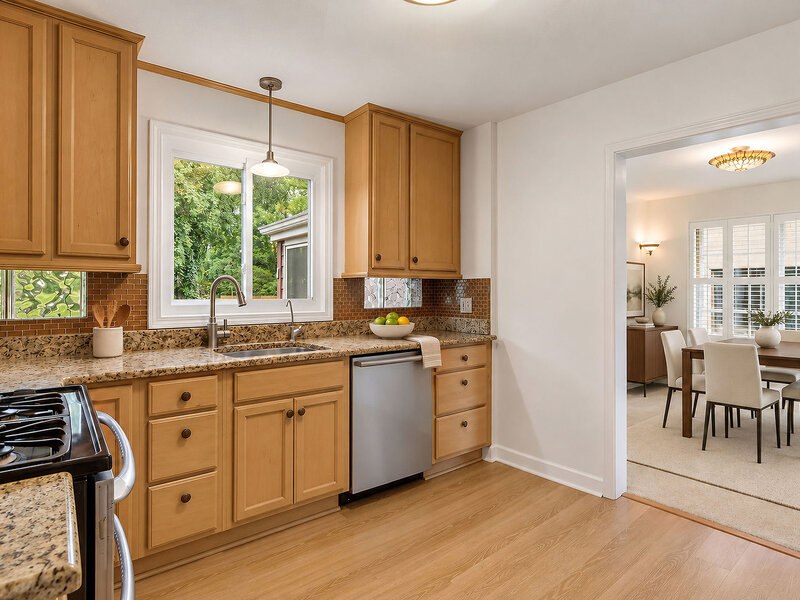 469 Uvedale Road Riverside IL 60546
