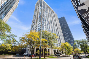Photo of 5445 N Sheridan Road Chicago IL 60640 Unit 2109