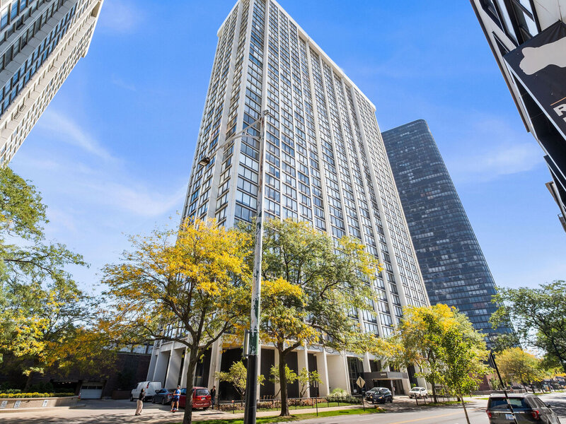 5445 N Sheridan Road Chicago IL 60640