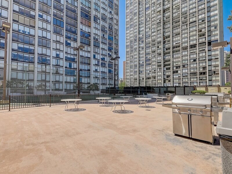 5445 N Sheridan Road Chicago IL 60640