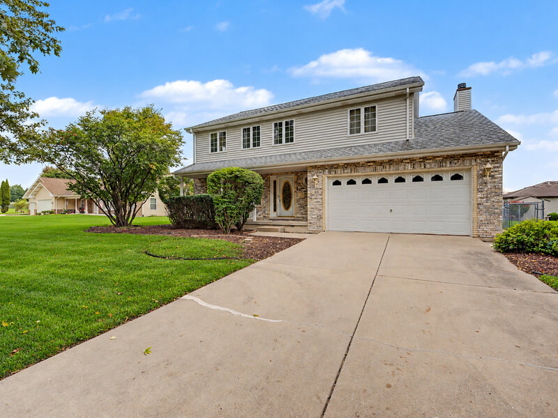611 Flambeau Court Romeoville IL 60446
