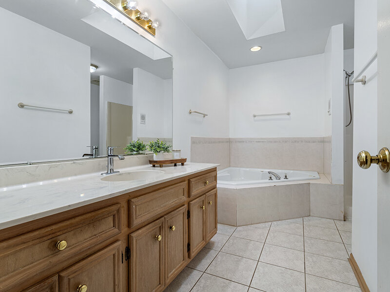 611 Flambeau Court Romeoville IL 60446