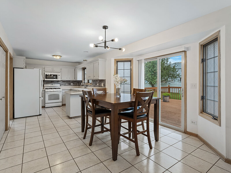 611 Flambeau Court Romeoville IL 60446