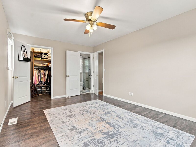 1209 River Oak Drive Naperville IL 60565