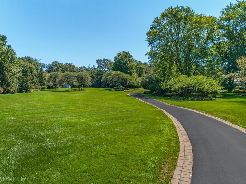 373 W County Line Road Barrington Hills IL 60010
