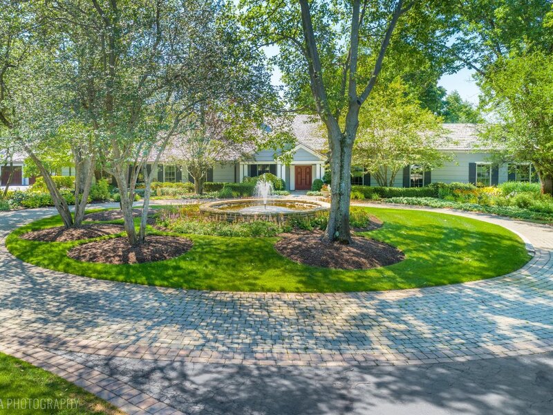 373 W County Line Road Barrington Hills IL 60010