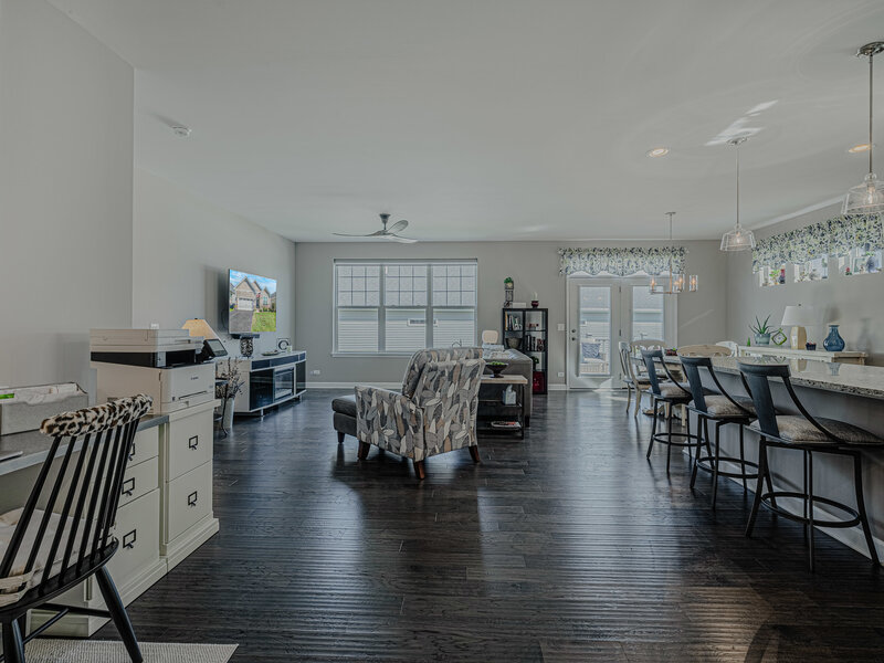 211 N Sunset Lane Addison IL 60101