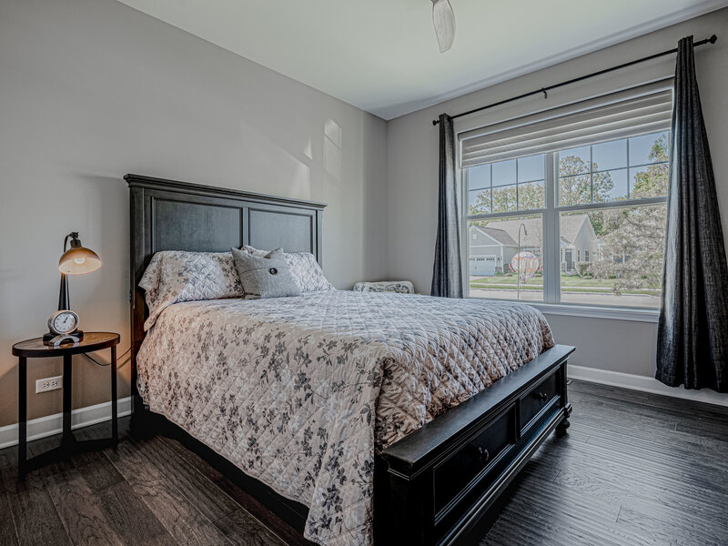 211 N Sunset Lane Addison IL 60101