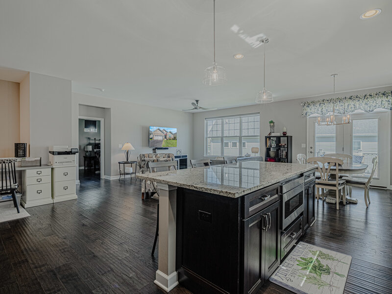211 N Sunset Lane Addison IL 60101