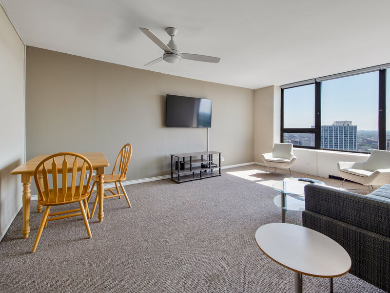 3930 N Pine Grove Avenue Chicago IL 60613