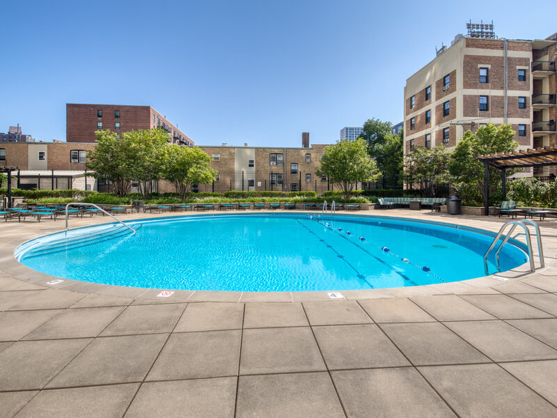 3930 N Pine Grove Avenue Chicago IL 60613