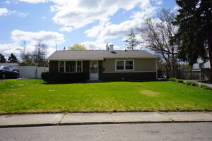Photo of 108 Mora Road Carpentersville IL 60110