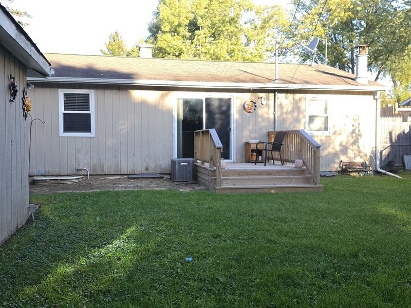 108 Mora Road Carpentersville IL 60110