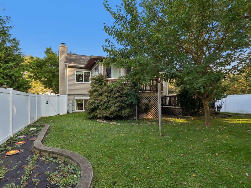 2489 Willoughby Lane Aurora IL 60502