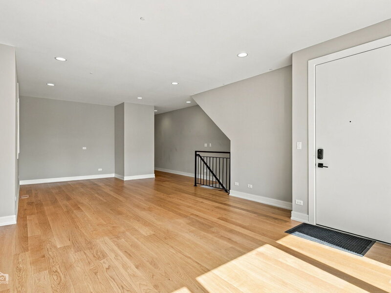 2448 W Diversey Avenue Chicago IL 60647