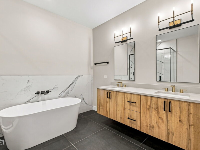 2448 W Diversey Avenue Chicago IL 60647