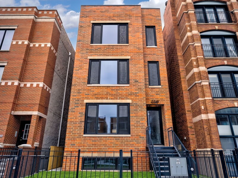 2448 W Diversey Avenue Chicago IL 60647