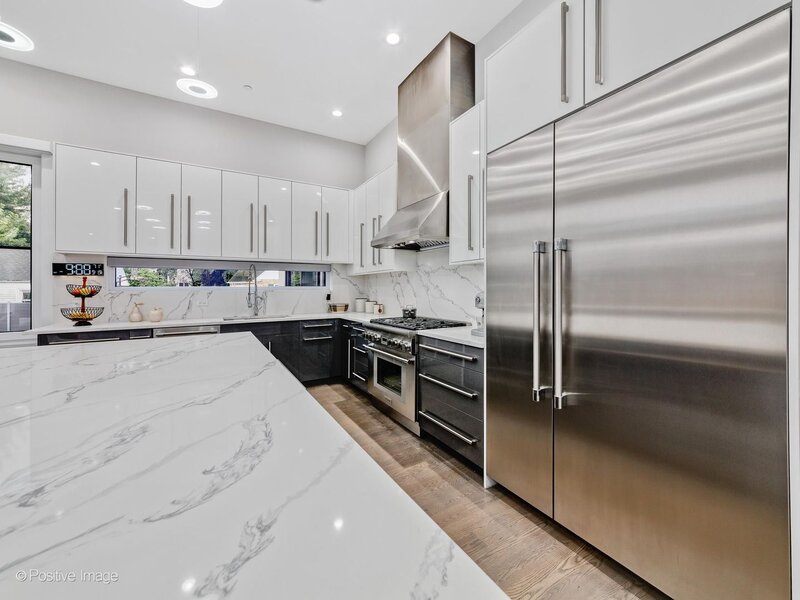1341 Pfingsten Road Northbrook IL 60062