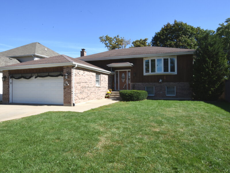 741 N Michigan Street Elmhurst IL 60126