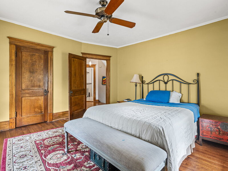 1538 Oakwood Avenue Highland Park IL 60035