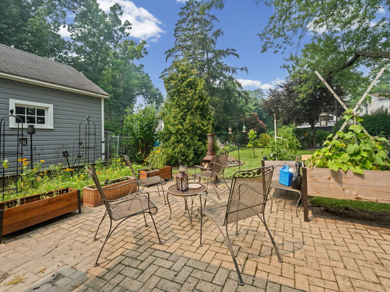 1538 Oakwood Avenue Highland Park IL 60035