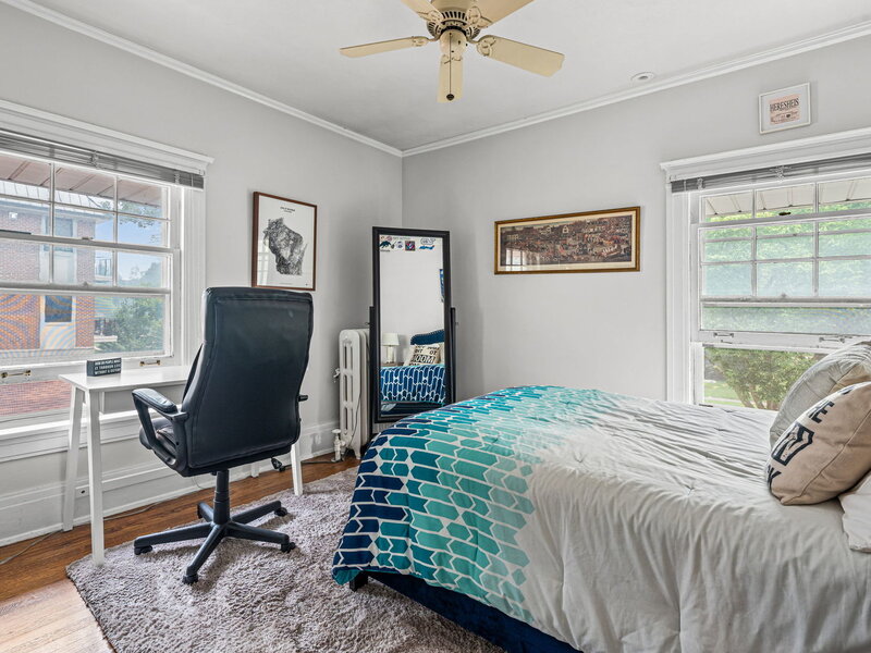 1538 Oakwood Avenue Highland Park IL 60035