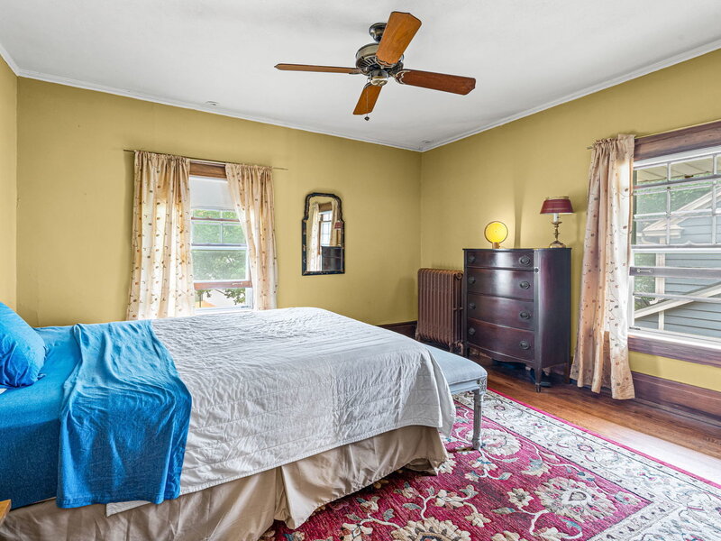 1538 Oakwood Avenue Highland Park IL 60035