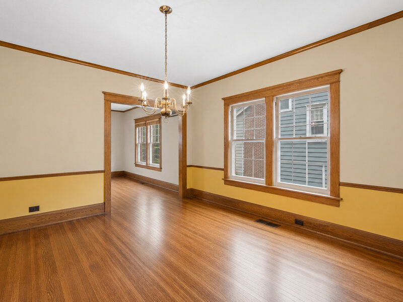 1538 Oakwood Avenue Highland Park IL 60035