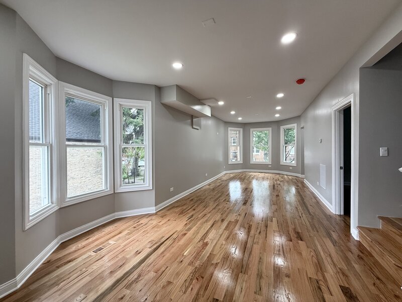 421 N Leclaire Avenue Chicago IL 60644
