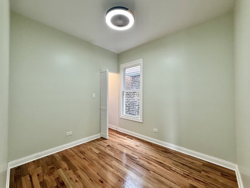 421 N Leclaire Avenue Chicago IL 60644