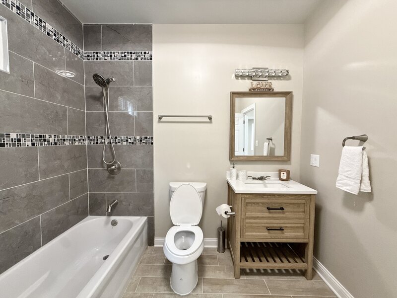 421 N Leclaire Avenue Chicago IL 60644