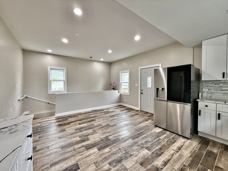 421 N Leclaire Avenue Chicago IL 60644