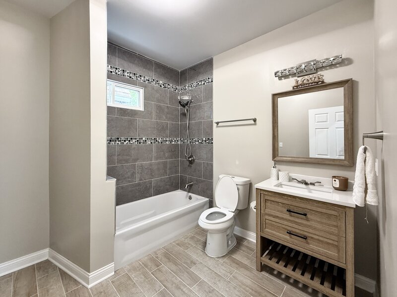 421 N Leclaire Avenue Chicago IL 60644
