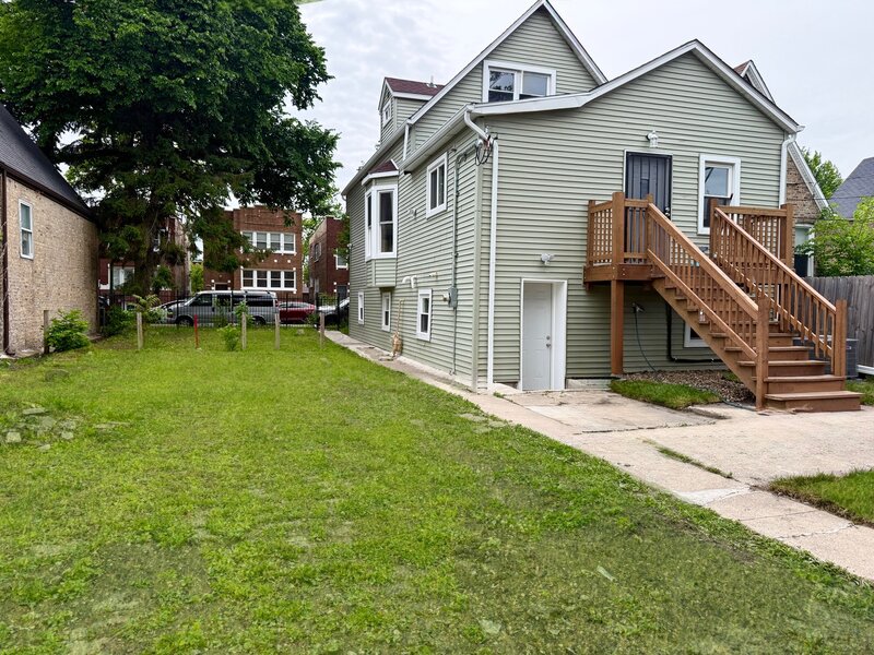 421 N Leclaire Avenue Chicago IL 60644