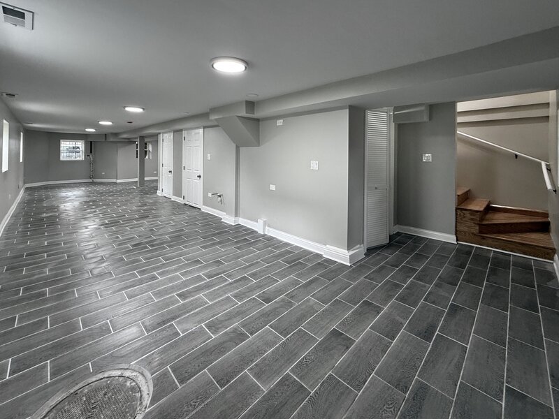 421 N Leclaire Avenue Chicago IL 60644