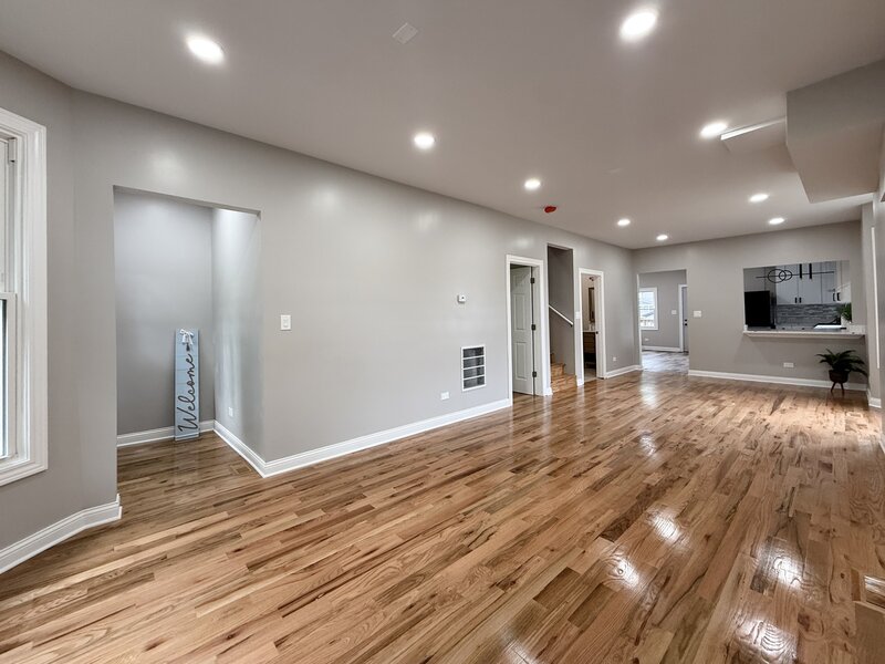 421 N Leclaire Avenue Chicago IL 60644