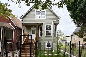 Photo of 421 N Leclaire Avenue Chicago IL 60644