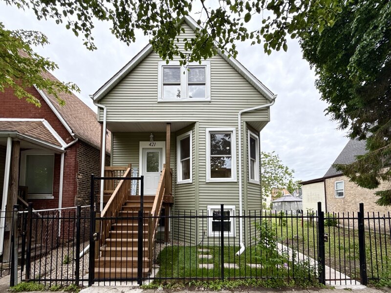 421 N Leclaire Avenue Chicago IL 60644