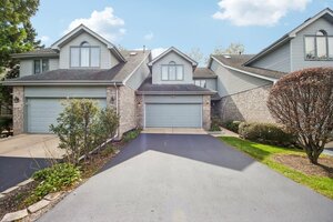 Photo of 6927 Lexington Court Tinley Park IL 60477 Unit 6927