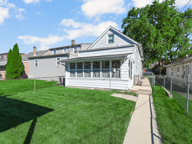 9550 S California Avenue Evergreen Park IL 60805