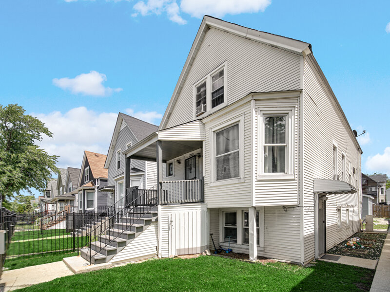 2213 N Kildare Avenue Chicago IL 60639