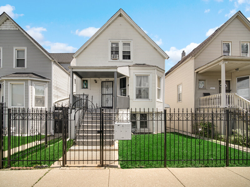 2213 N Kildare Avenue Chicago IL 60639