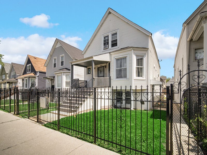 2213 N Kildare Avenue Chicago IL 60639