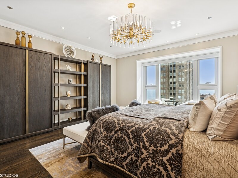 77 E Walton Street Chicago IL 60611