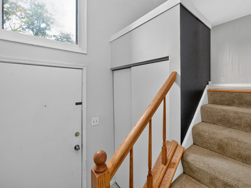 1483 Elder Drive Aurora IL 60506