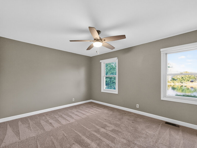 1483 Elder Drive Aurora IL 60506